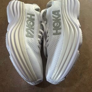 White Hoka tennis shoe size 7 New